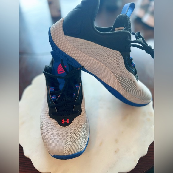 Under Armour Men's Curry HOVR Splash 2
Basketball Shoes • SIZE M7/W8.5 🌊 - Picture 2 of 6